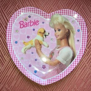 Barbie 1996 Heart Plate holding Dog